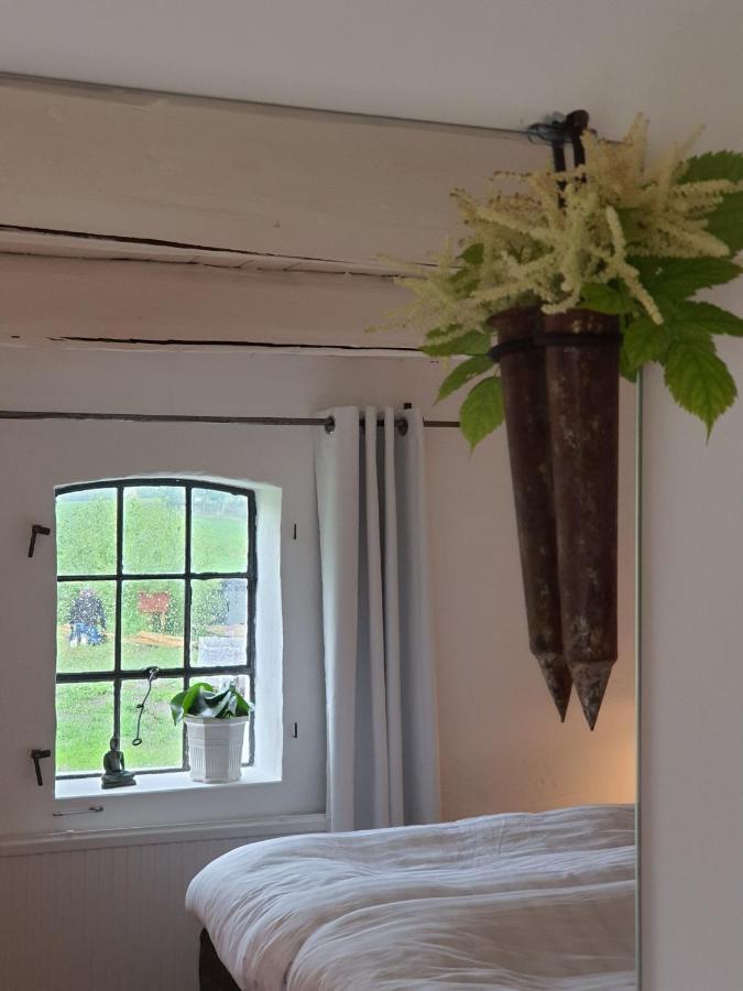 4B Oesterlen Bed & Breakfast Tomelilla Kültér fotó
