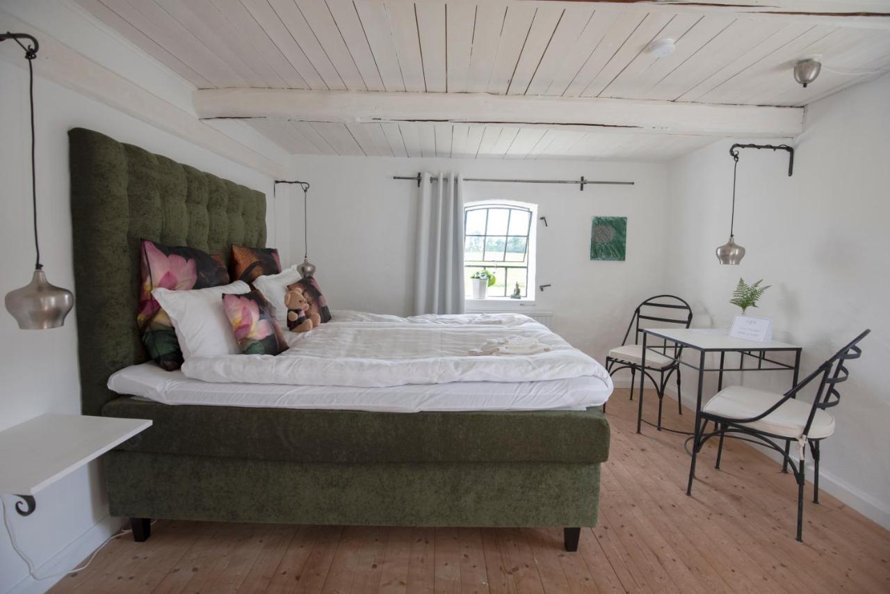 4B Oesterlen Bed & Breakfast Tomelilla Kültér fotó