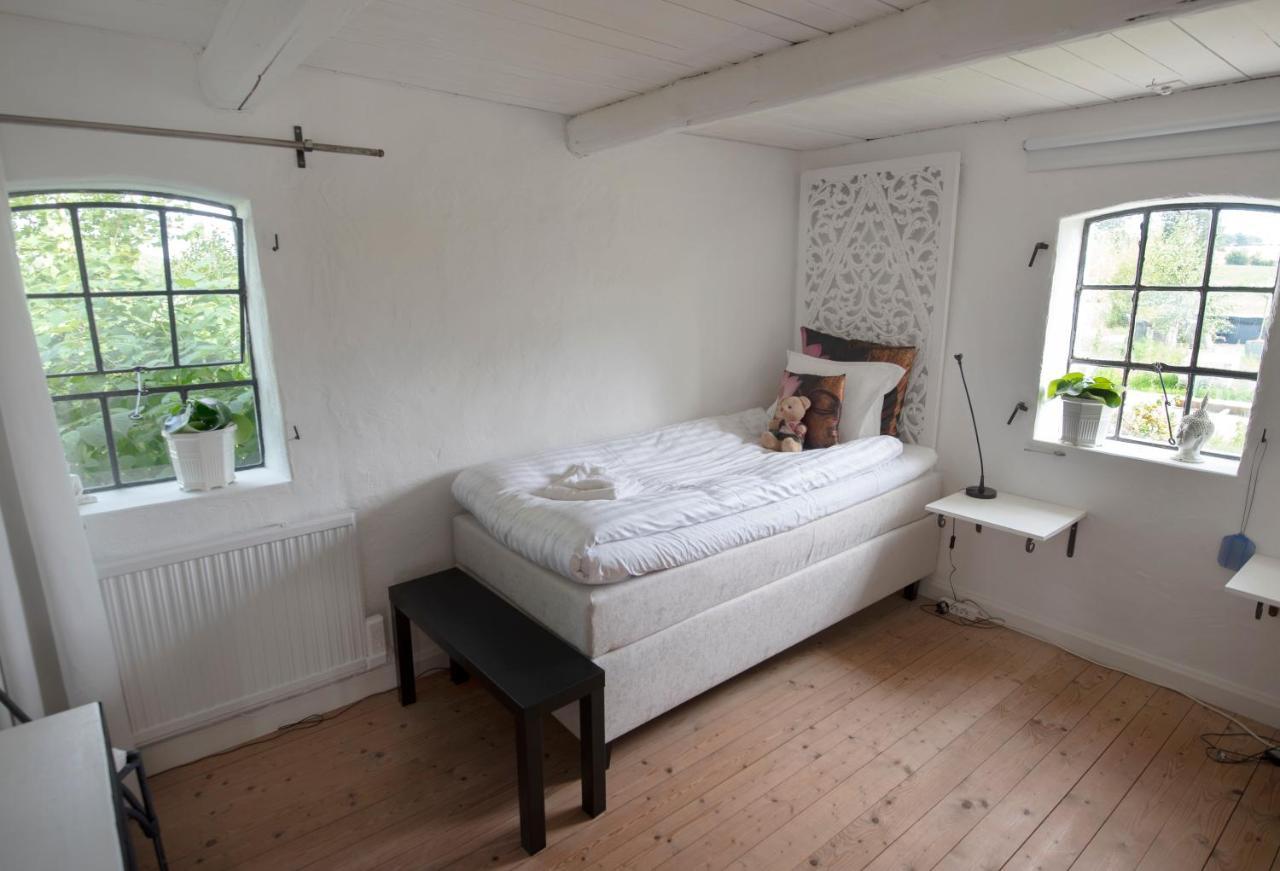 4B Oesterlen Bed & Breakfast Tomelilla Kültér fotó